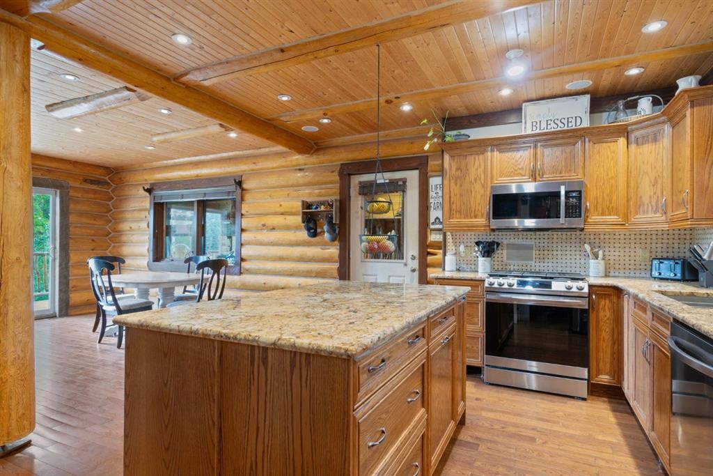









282167


Range Road 53

,
Rural Rocky View County,




AB
T4C 2W1

