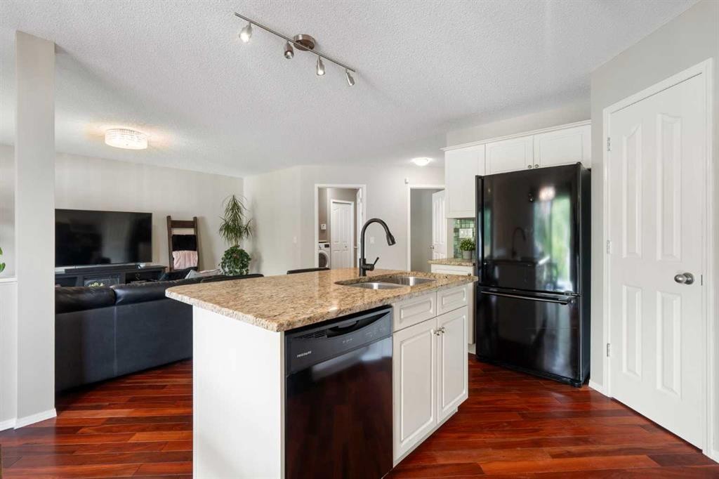 









4


West Springs

Way Southwest,
Calgary,




AB
T3H 4M4

