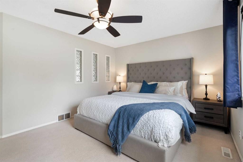 









4


West Springs

Way Southwest,
Calgary,




AB
T3H 4M4

