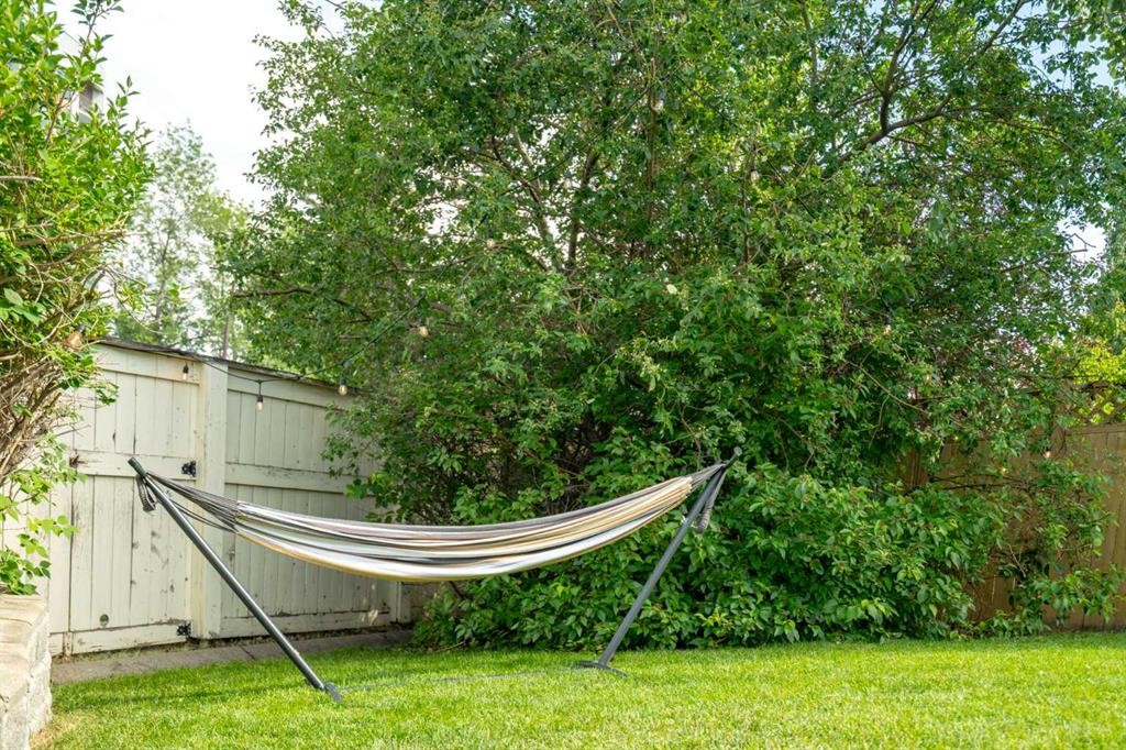 









4


West Springs

Way Southwest,
Calgary,




AB
T3H 4M4


