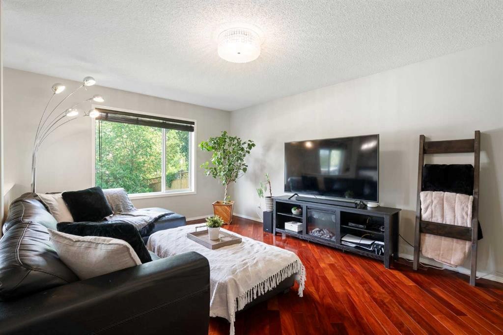 









4


West Springs

Way Southwest,
Calgary,




AB
T3H 4M4


