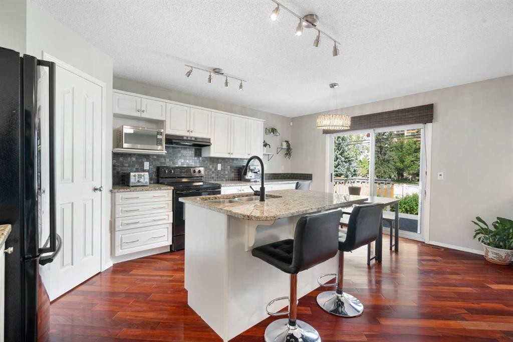 









4


West Springs

Way Southwest,
Calgary,




AB
T3H 4M4

