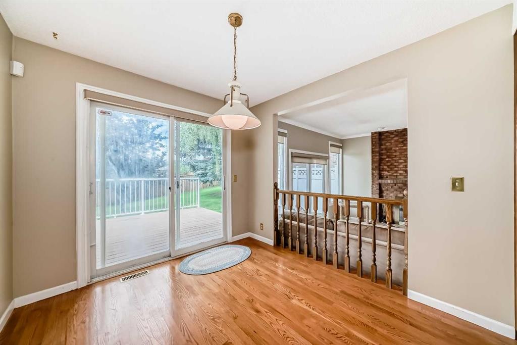 









275


Woodridge

Drive Southwest, 23,
Calgary,




AB
T2W 4S4

