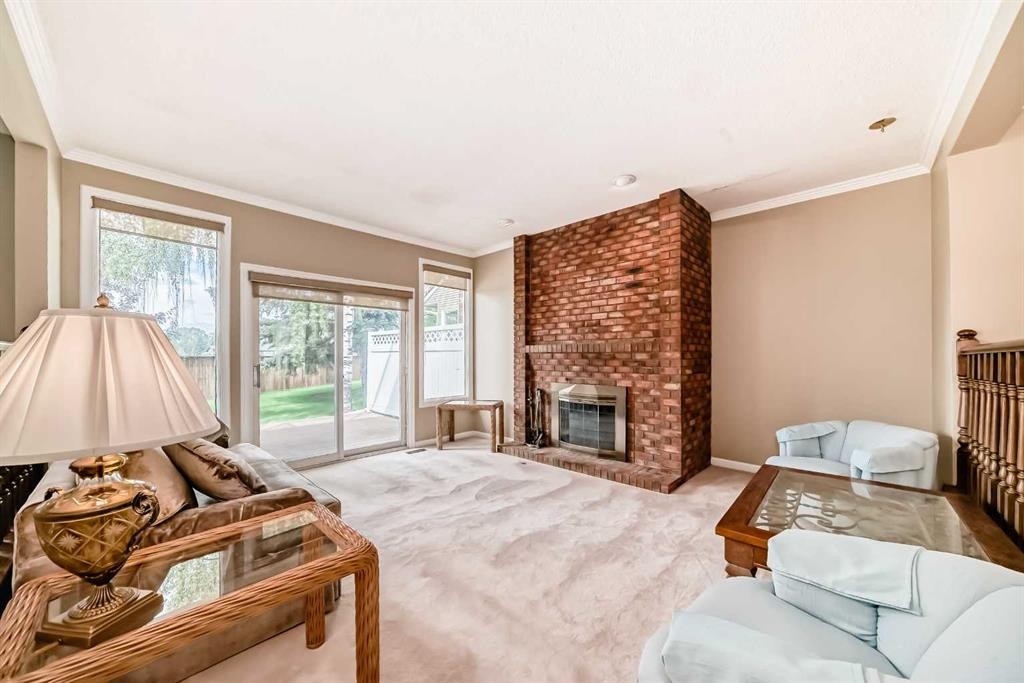 









275


Woodridge

Drive Southwest, 23,
Calgary,




AB
T2W 4S4

