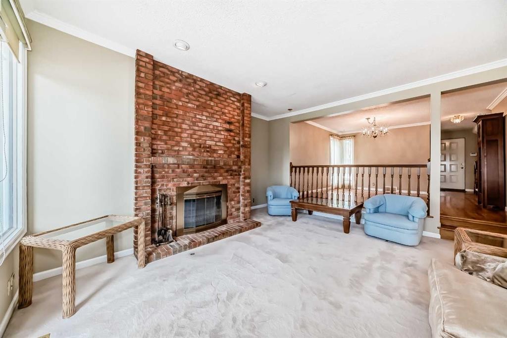









275


Woodridge

Drive Southwest, 23,
Calgary,




AB
T2W 4S4

