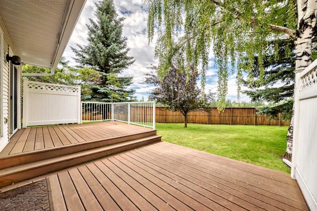 









275


Woodridge

Drive Southwest, 23,
Calgary,




AB
T2W 4S4


