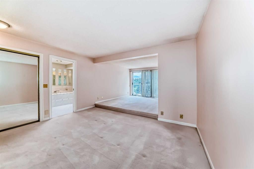 









275


Woodridge

Drive Southwest, 23,
Calgary,




AB
T2W 4S4

