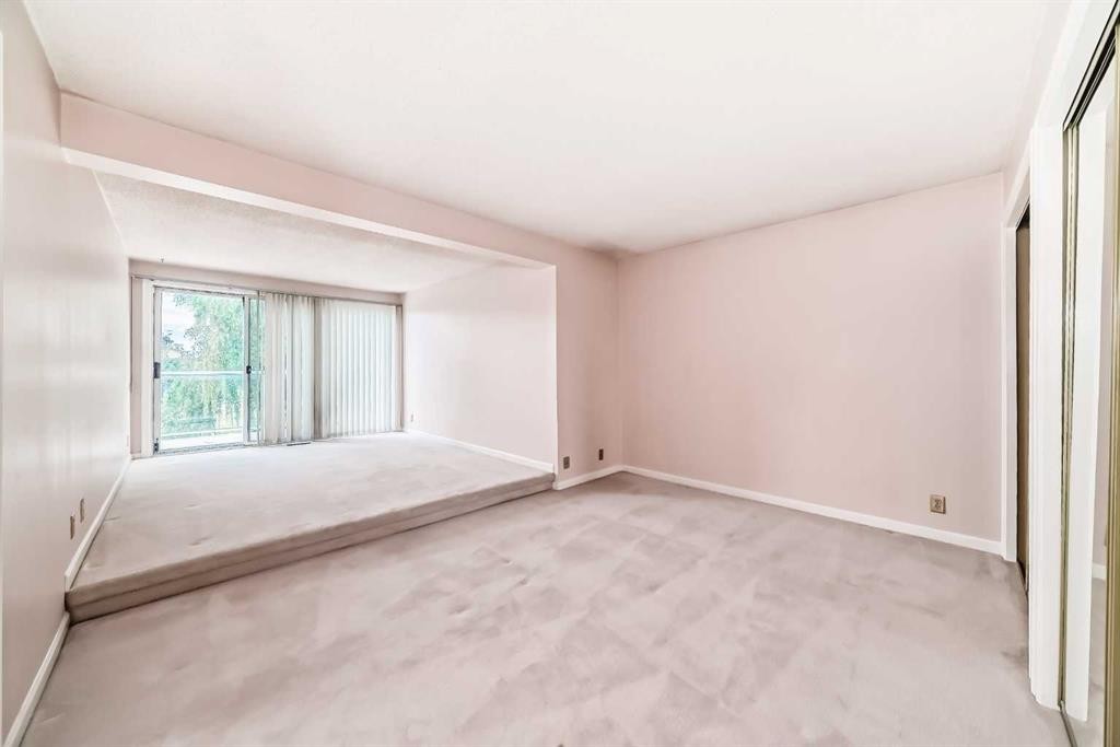 









275


Woodridge

Drive Southwest, 23,
Calgary,




AB
T2W 4S4

