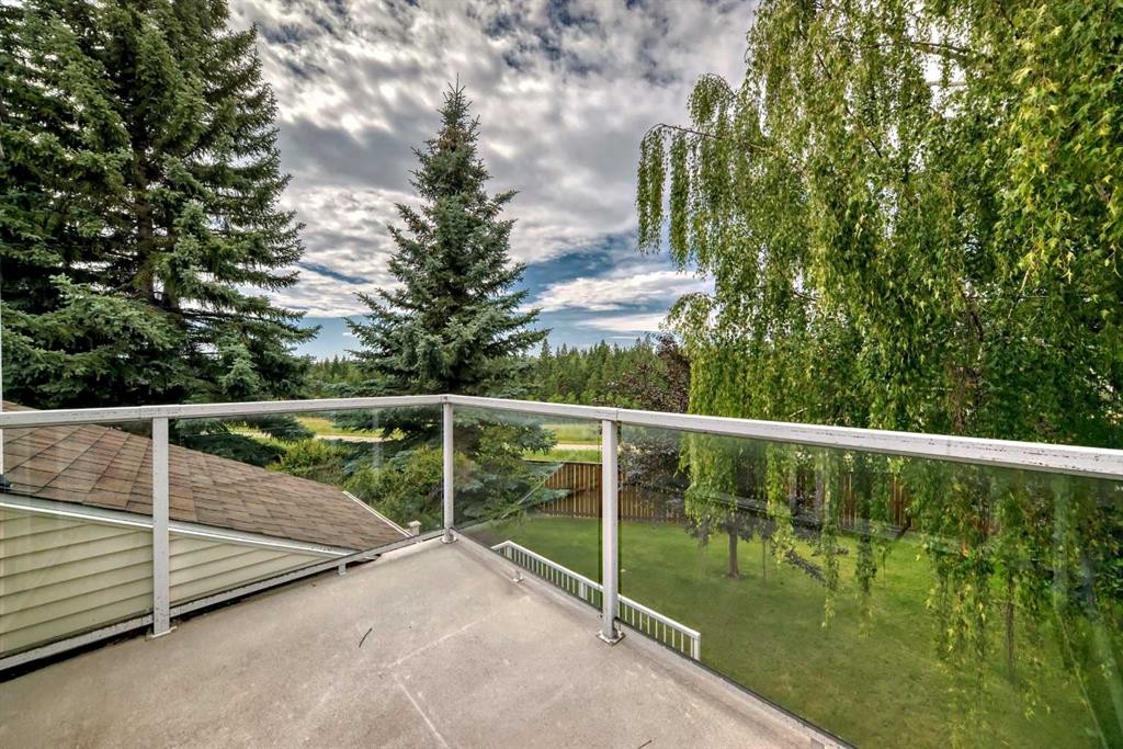 









275


Woodridge

Drive Southwest, 23,
Calgary,




AB
T2W 4S4

