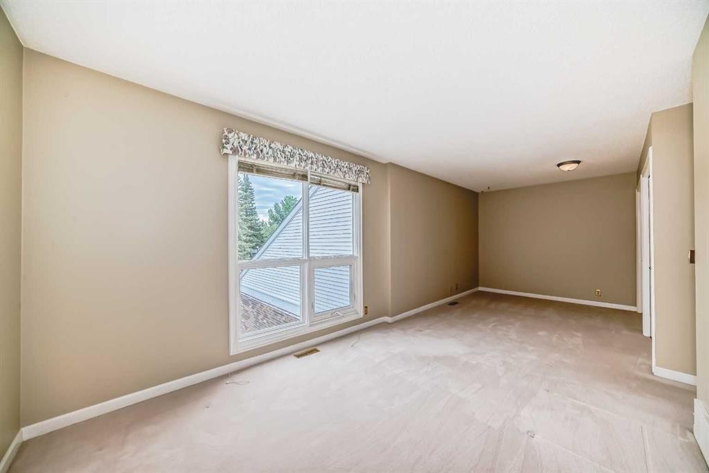 









275


Woodridge

Drive Southwest, 23,
Calgary,




AB
T2W 4S4


