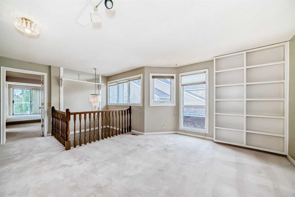 









275


Woodridge

Drive Southwest, 23,
Calgary,




AB
T2W 4S4

