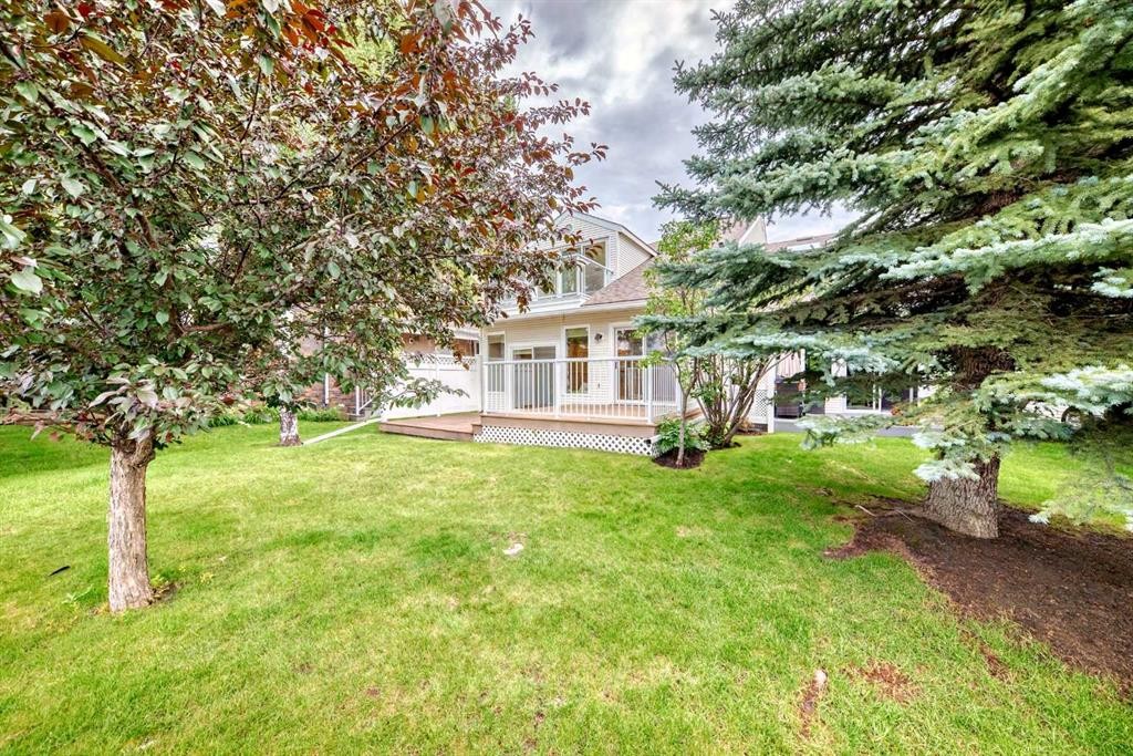 









275


Woodridge

Drive Southwest, 23,
Calgary,




AB
T2W 4S4

