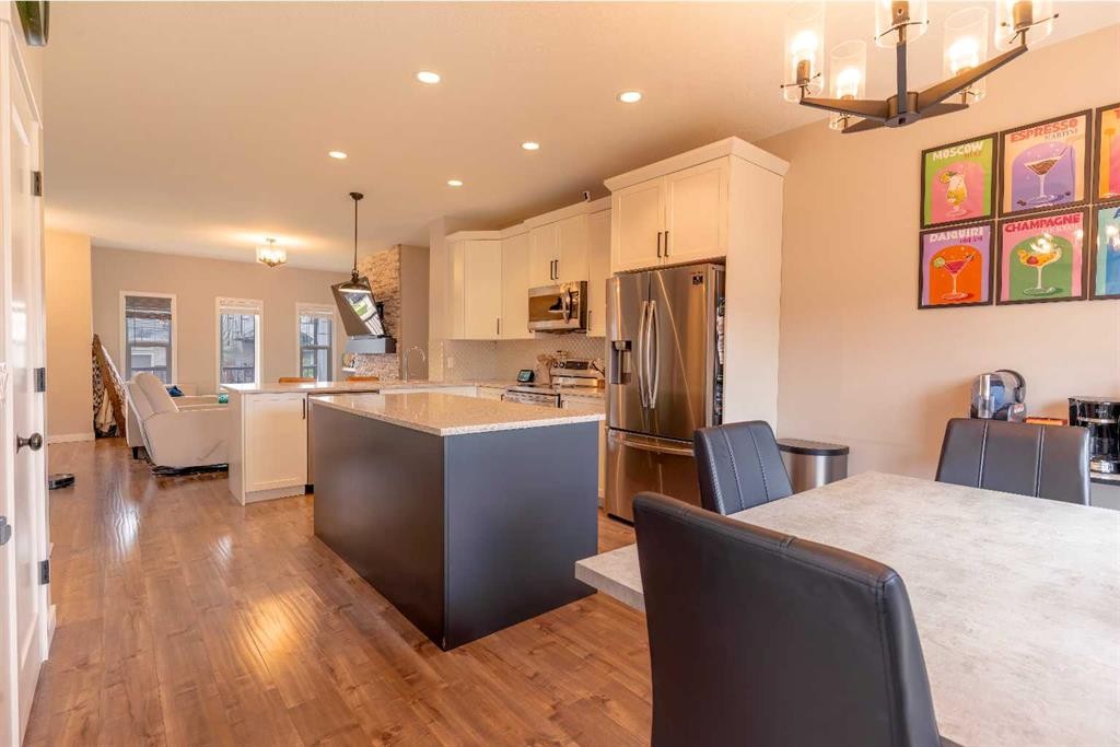 









228


Ravenstern

Crescent Southeast,
Airdrie,




AB
T4A 0T3

