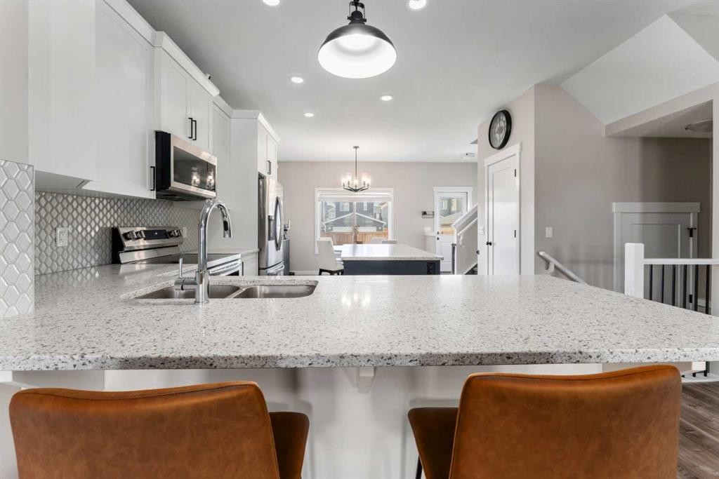 









228


Ravenstern

Crescent Southeast,
Airdrie,




AB
T4A 0T3

