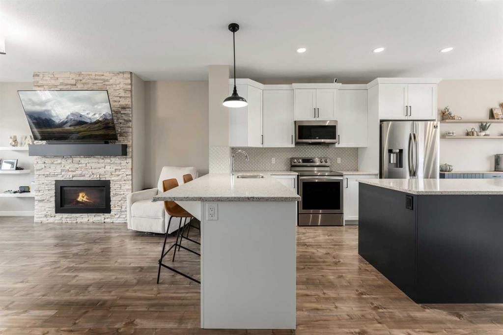 









228


Ravenstern

Crescent Southeast,
Airdrie,




AB
T4A 0T3

