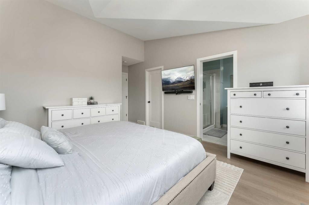 









228


Ravenstern

Crescent Southeast,
Airdrie,




AB
T4A 0T3

