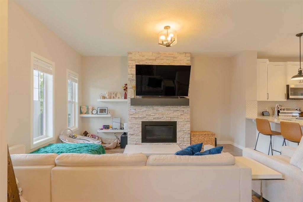 









228


Ravenstern

Crescent Southeast,
Airdrie,




AB
T4A 0T3

