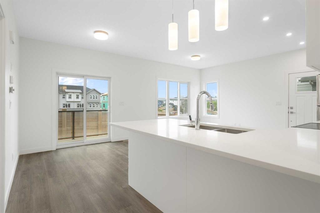 









2117


81

Street Southwest, 60,
Calgary,




AB
T3H 6H5

