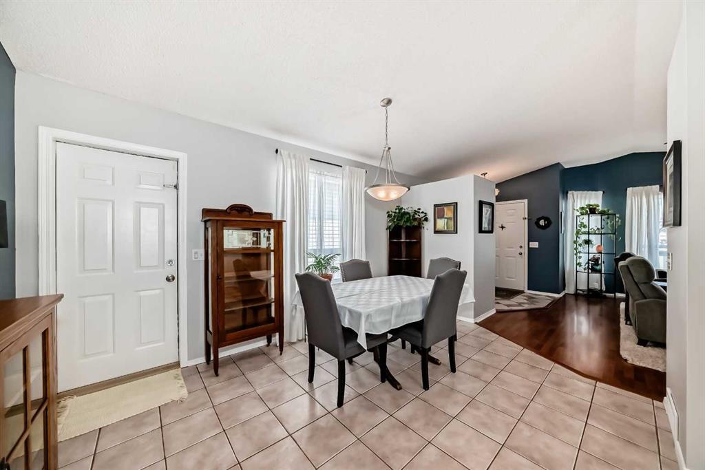 









110


Applebrook

Circle Southeast,
Calgary,




AB
T2A 7T3

