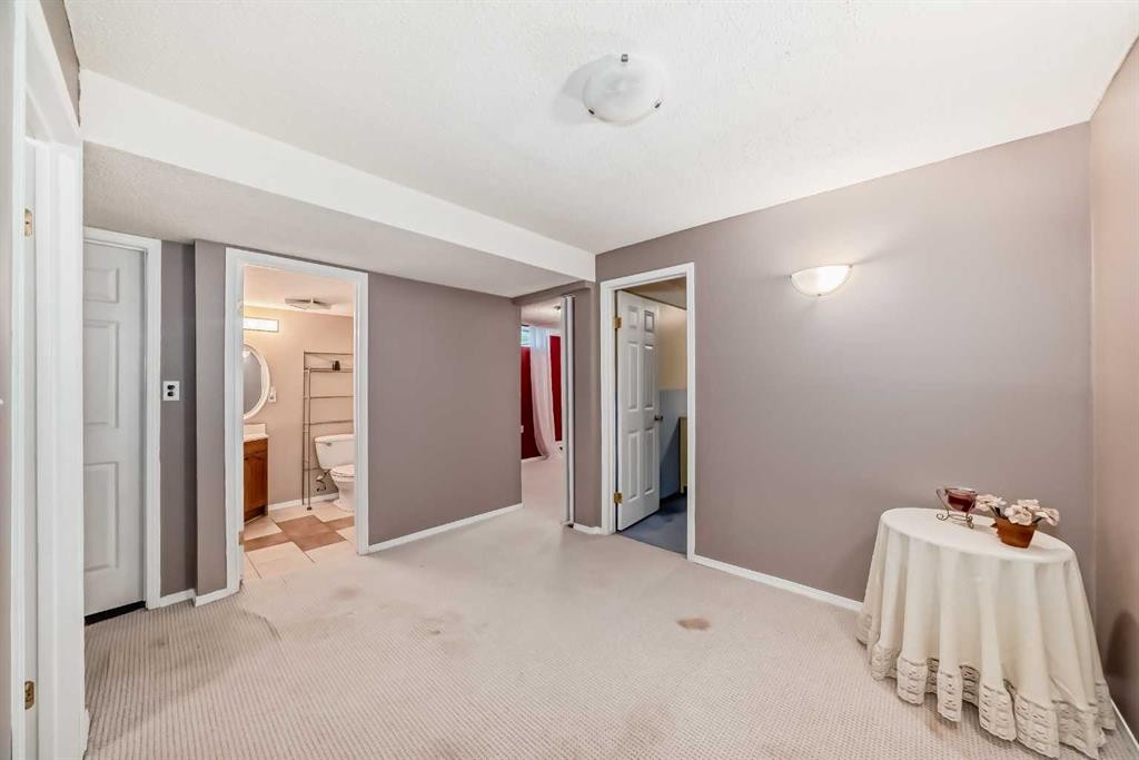 









110


Applebrook

Circle Southeast,
Calgary,




AB
T2A 7T3

