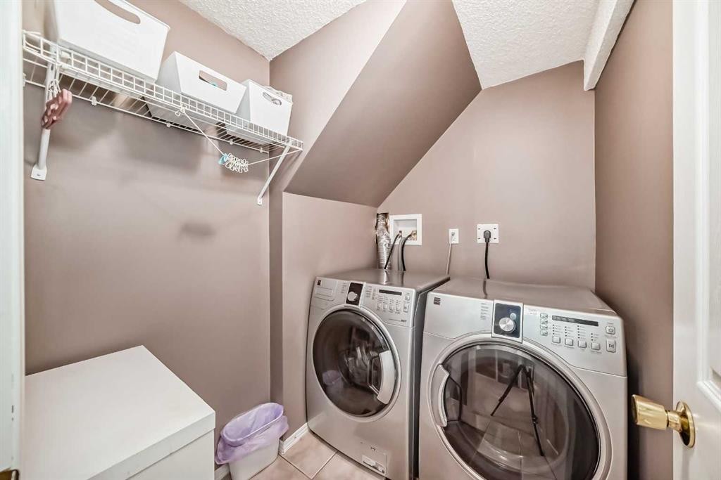 









110


Applebrook

Circle Southeast,
Calgary,




AB
T2A 7T3

