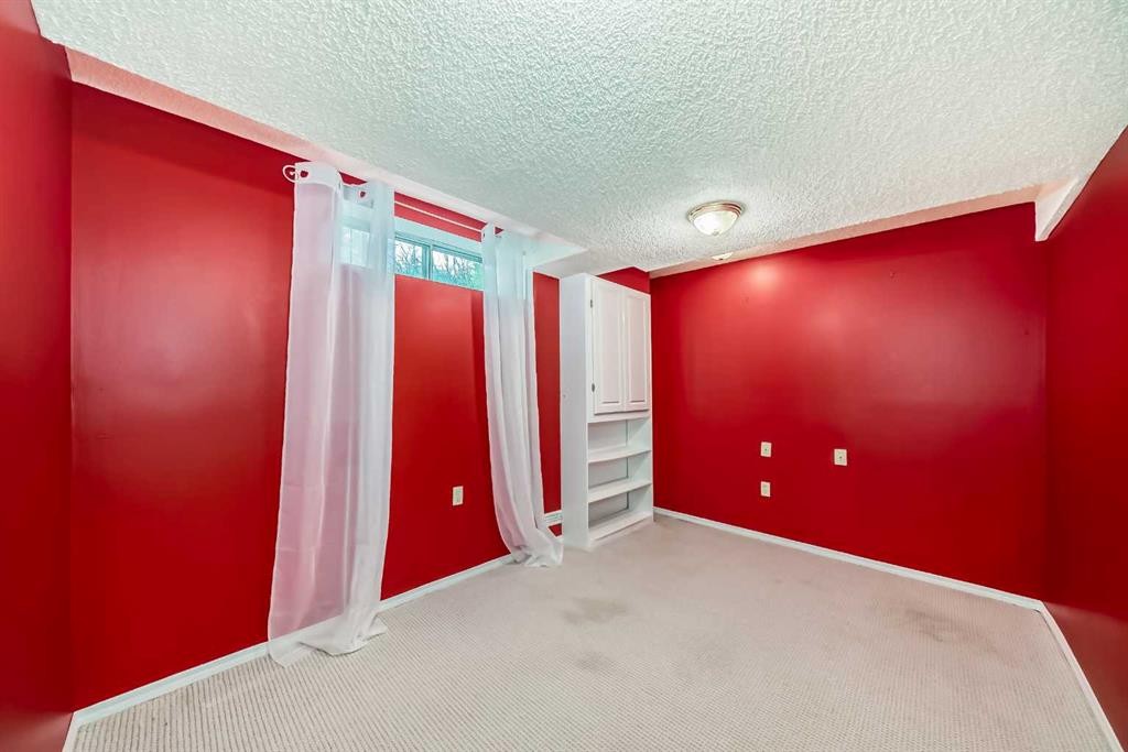 









110


Applebrook

Circle Southeast,
Calgary,




AB
T2A 7T3


