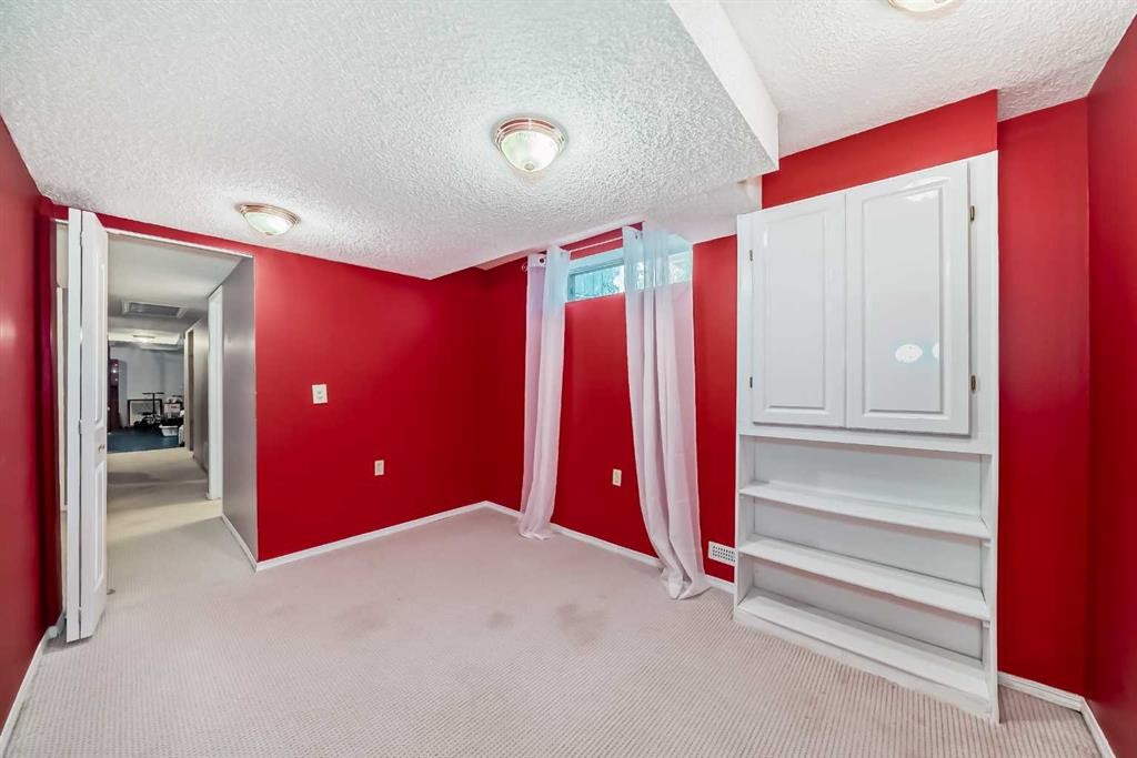 









110


Applebrook

Circle Southeast,
Calgary,




AB
T2A 7T3

