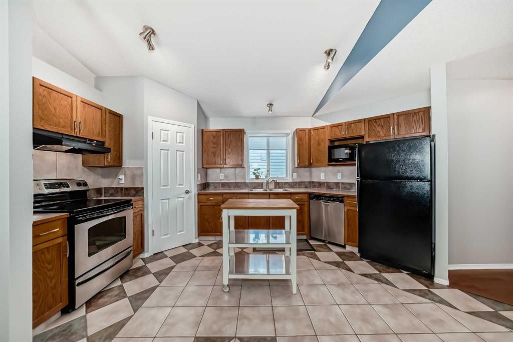 









110


Applebrook

Circle Southeast,
Calgary,




AB
T2A 7T3

