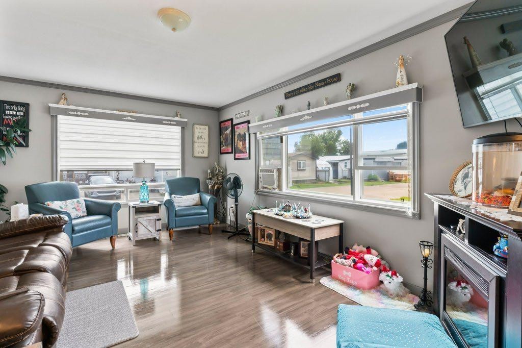 









6220


17

Avenue Southeast, 116,
Calgary,




AB
T2A 0W6

