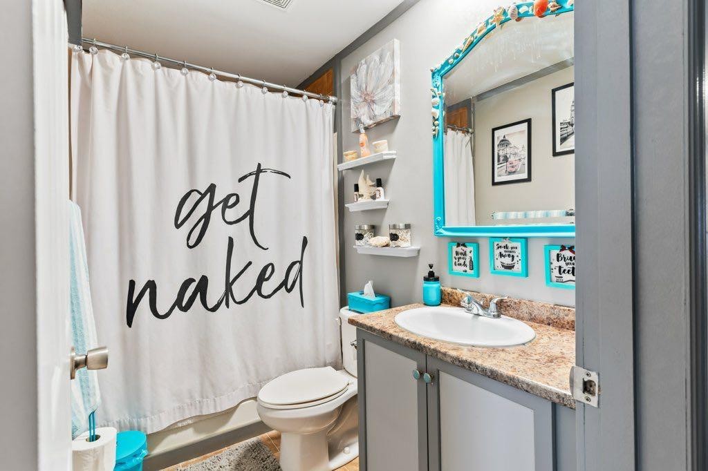 









6220


17

Avenue Southeast, 116,
Calgary,




AB
T2A 0W6

