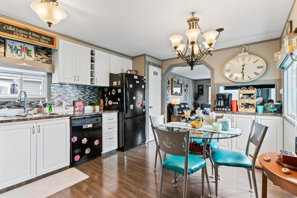 









6220


17

Avenue Southeast, 116,
Calgary,




AB
T2A 0W6

