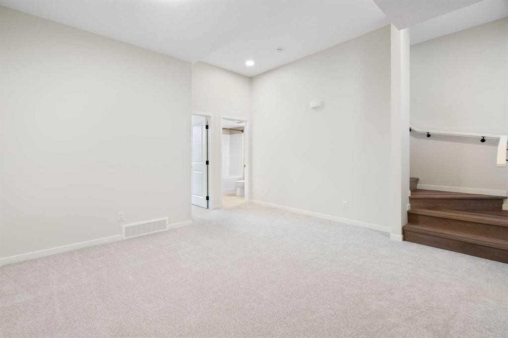 









938


Livingston

View Northeast,
Calgary,




AB
T3P 2K5

