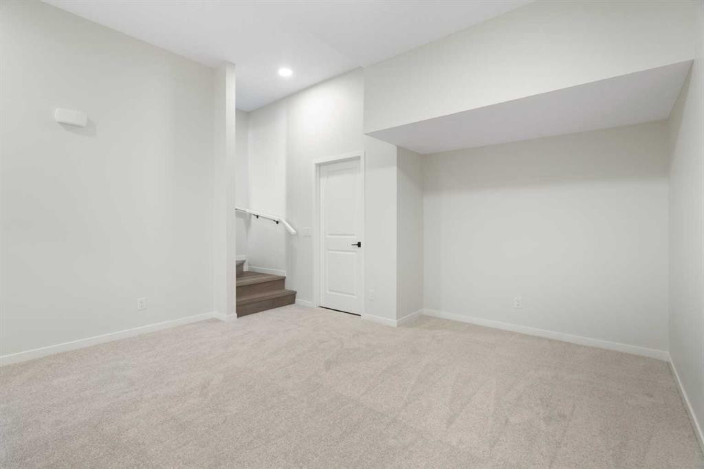









938


Livingston

View Northeast,
Calgary,




AB
T3P 2K5

