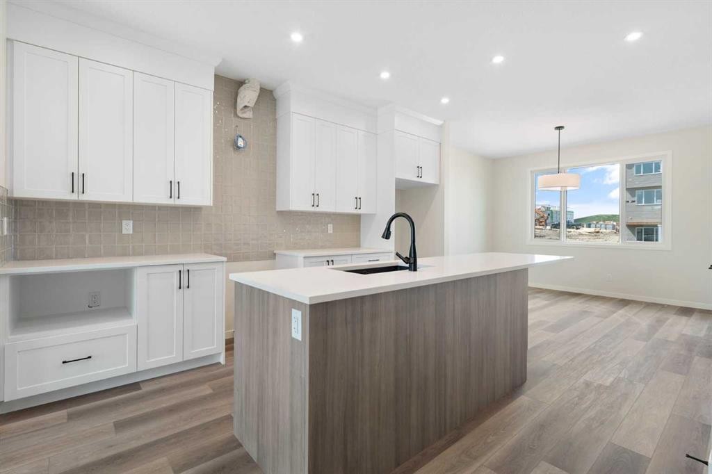 









938


Livingston

View Northeast,
Calgary,




AB
T3P 2K5

