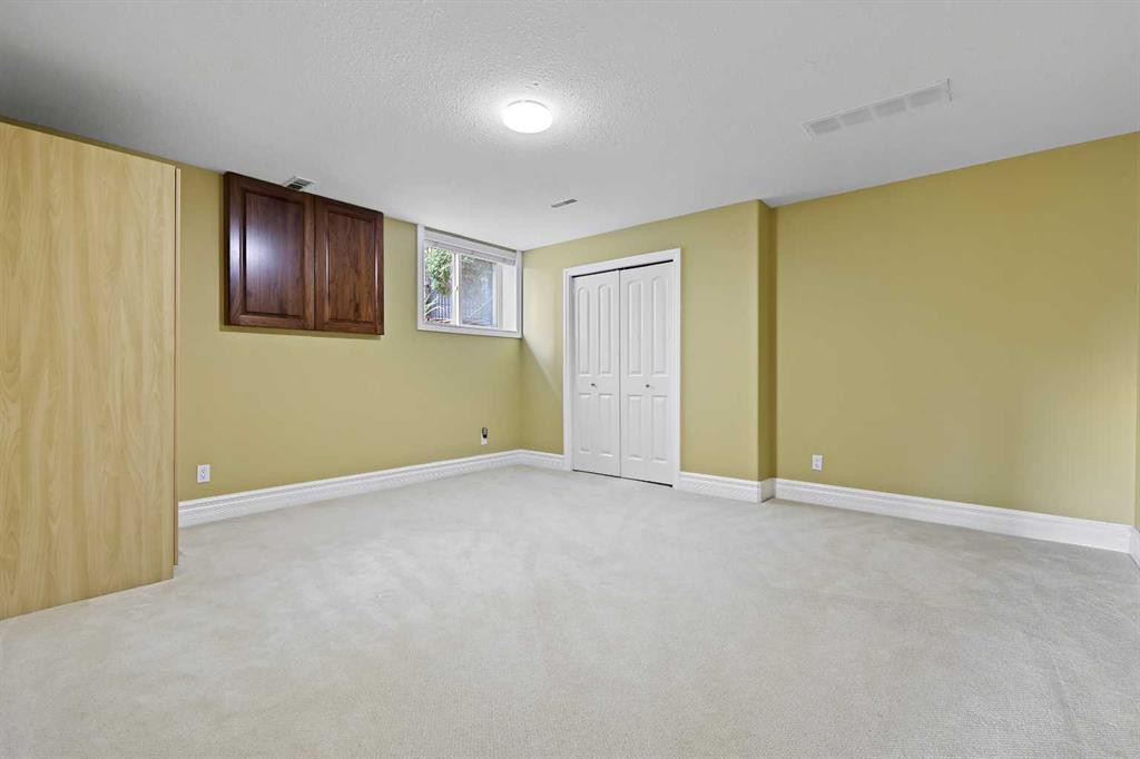 









49


Royal Highland

Road Northwest,
Calgary,




AB
T3G 4Y5

