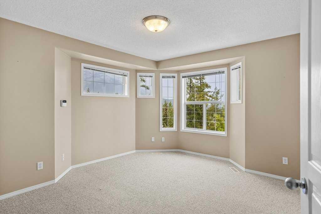 









819


Wilson

Way, 3,
Canmore,




AB
T1W 2Y8

