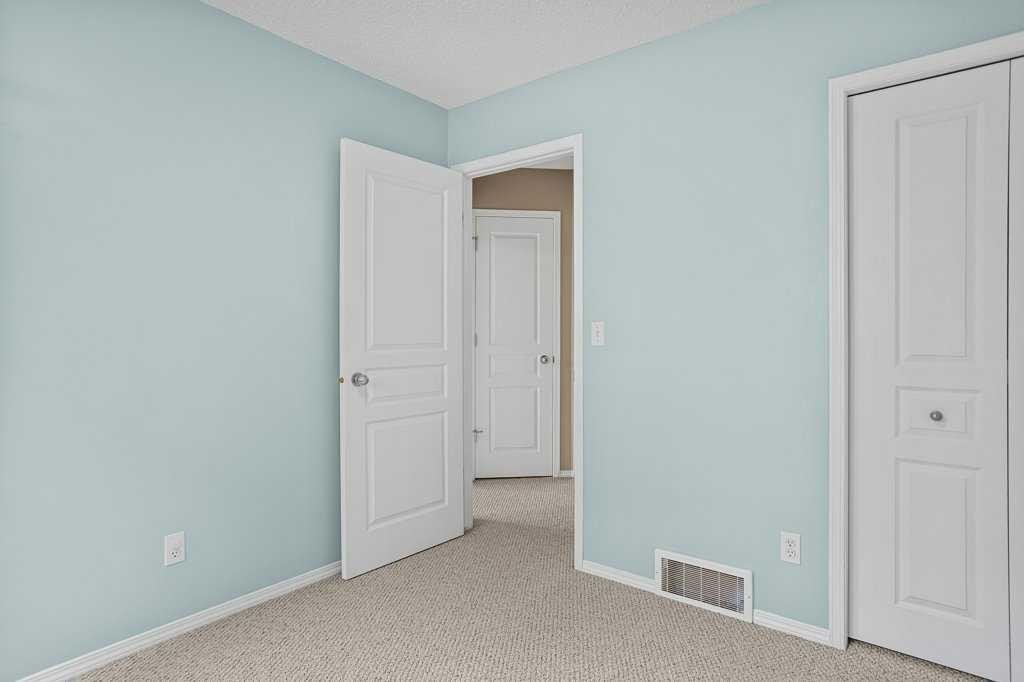 









819


Wilson

Way, 3,
Canmore,




AB
T1W 2Y8

