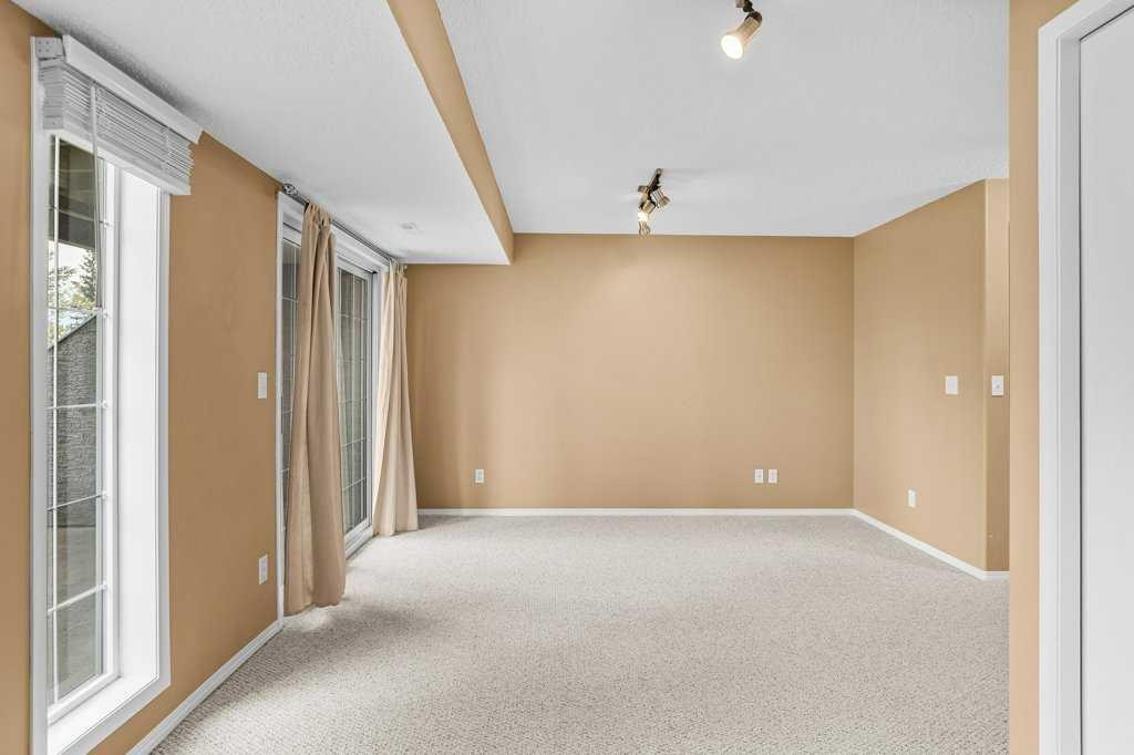 









819


Wilson

Way, 3,
Canmore,




AB
T1W 2Y8

