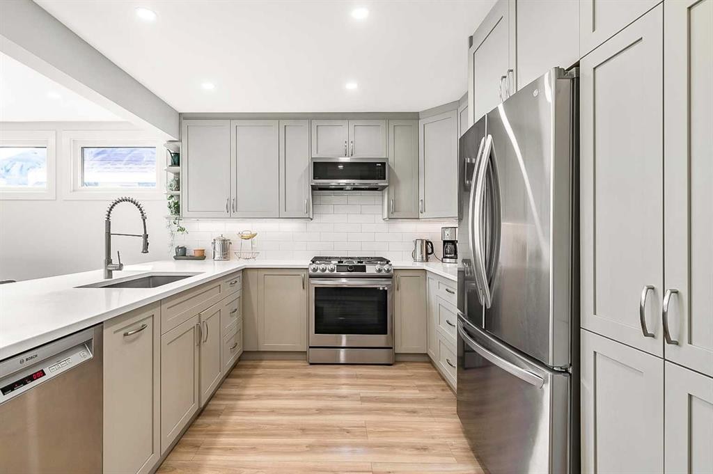









4004


46

Street Southwest,
Calgary,




AB
T3B 6P3

