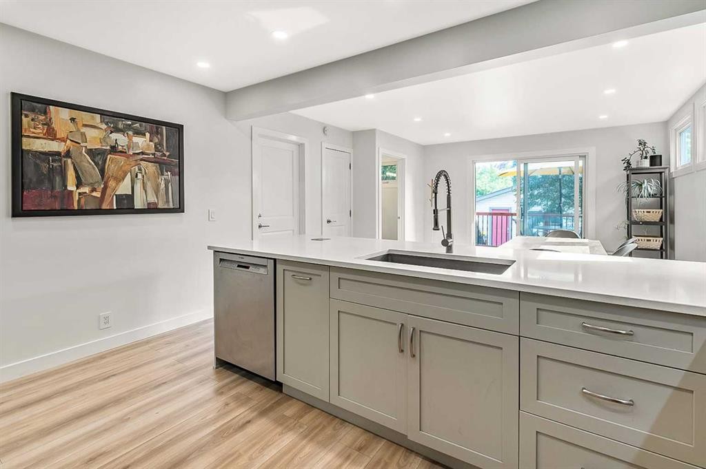 









4004


46

Street Southwest,
Calgary,




AB
T3B 6P3

