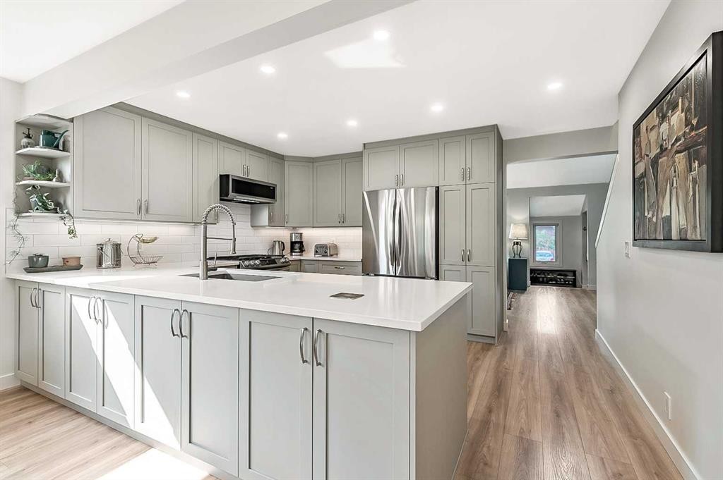 









4004


46

Street Southwest,
Calgary,




AB
T3B 6P3

