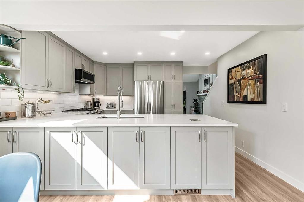 









4004


46

Street Southwest,
Calgary,




AB
T3B 6P3

