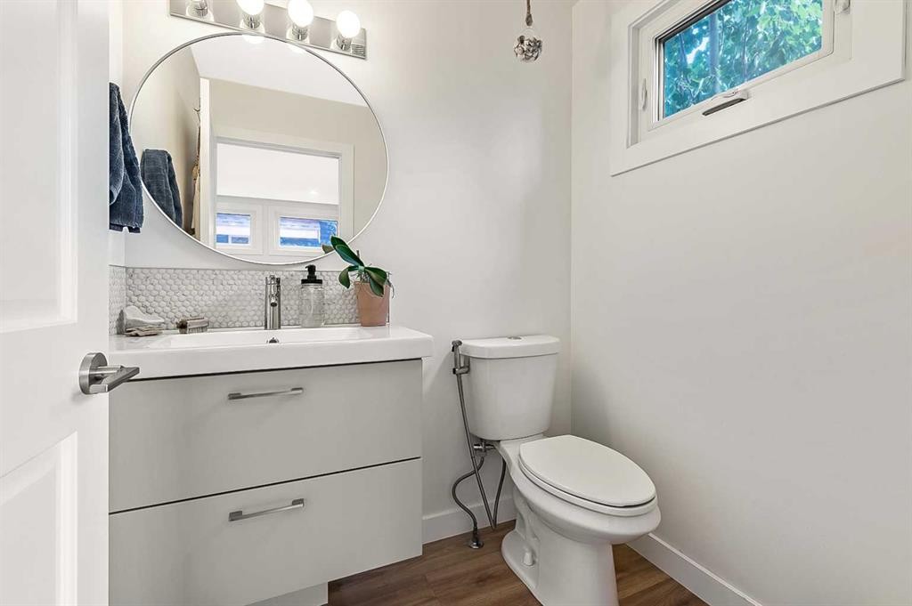 









4004


46

Street Southwest,
Calgary,




AB
T3B 6P3

