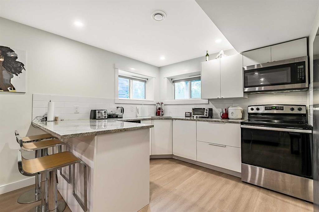 









4004


46

Street Southwest,
Calgary,




AB
T3B 6P3

