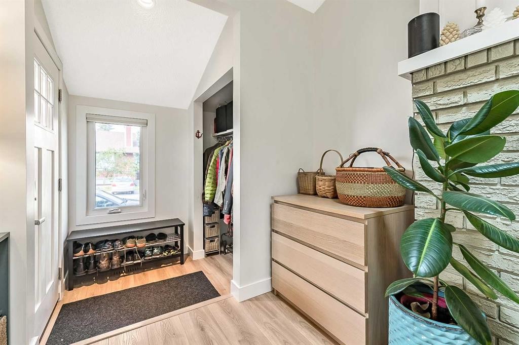 









4004


46

Street Southwest,
Calgary,




AB
T3B 6P3

