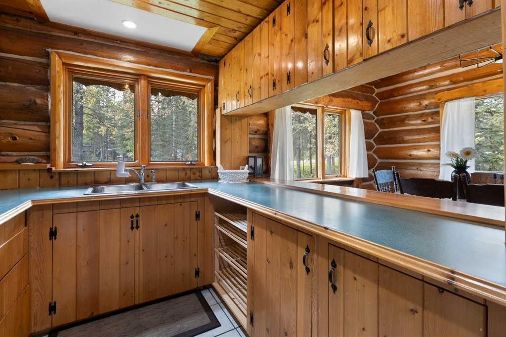 









29415


Range Road 52

, 4,
Rural Mountain View County,




AB
T0M 2E0

