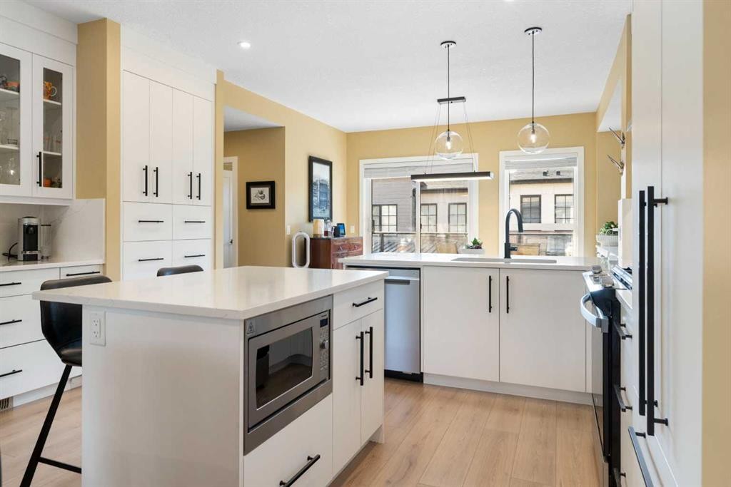 









7820


Spring Willow

Drive Southwest, 254,
Calgary,




AB
T3H 6E1

