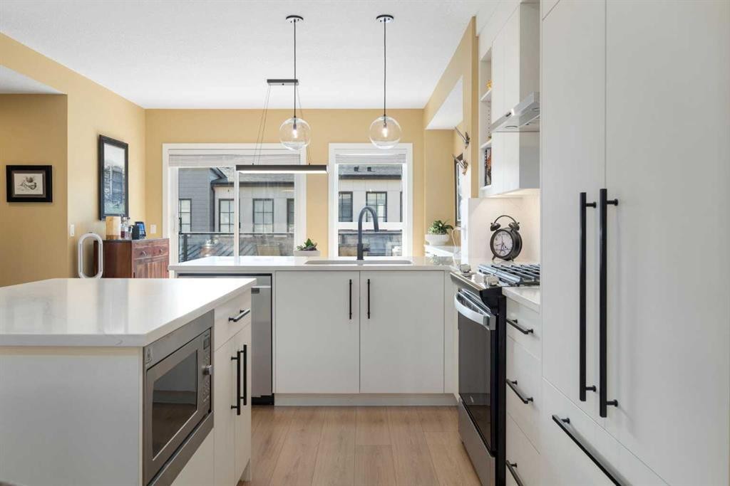 









7820


Spring Willow

Drive Southwest, 254,
Calgary,




AB
T3H 6E1

