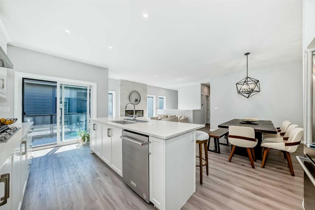 









1941


Mahogany

Boulevard Southeast,
Calgary,




AB
T3M 3P4

