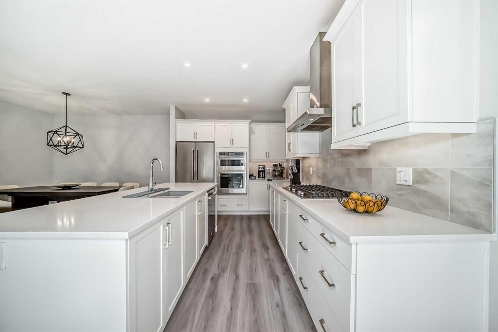 









1941


Mahogany

Boulevard Southeast,
Calgary,




AB
T3M 3P4

